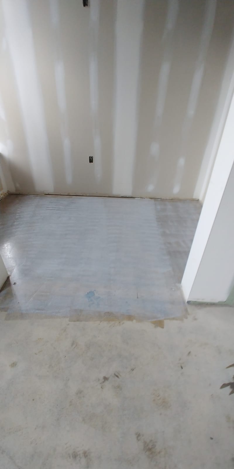 Commercial Epoxy — Main Floor - Before